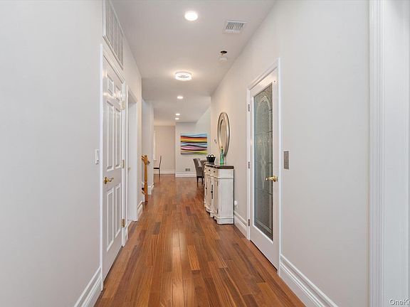 3rd image of 517 Bardini Drive