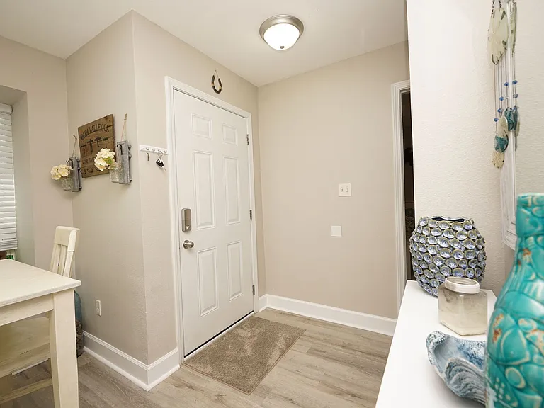 1503 Green Acres Blvd #E — Photo 4