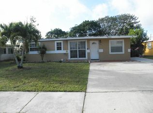 5652 S Rue Rd, West Palm Beach, FL 33415