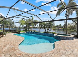 6460 Pembroke Way, Naples, FL 34113
