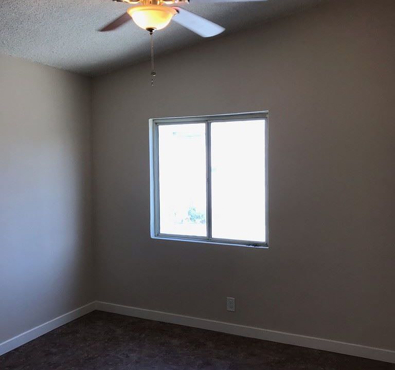 2nd image of 1146 E 35th St