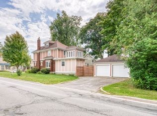 18 Victoria St, Perth, ON K7H 2H6