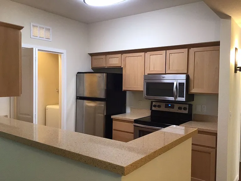 H Street Apartments — Photo 30