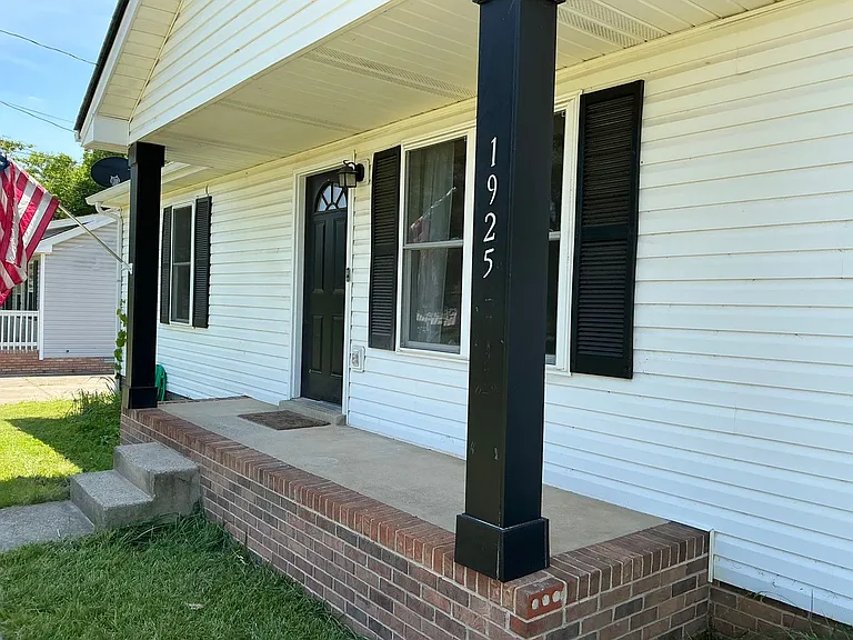 1925 Timberline Cir — Photo 13