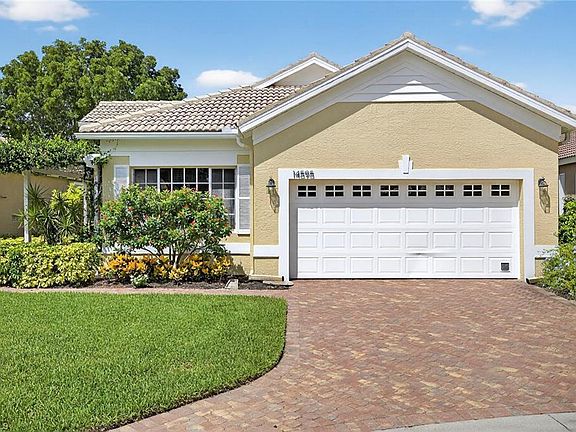 3rd image of 14595 Glen Eden DR