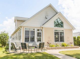 2210 Ames Dr, Portage, MI 49002