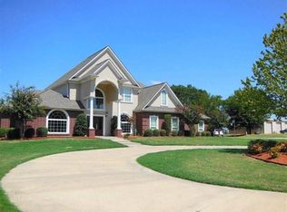 6 Tyler Ln, Hooks, TX 75561