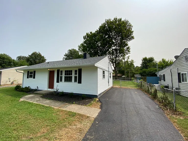 219 Eldorado Ave — Photo 2