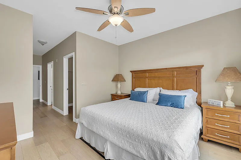 3 bed, 3.0 bath, $2,500 — Photo 4
