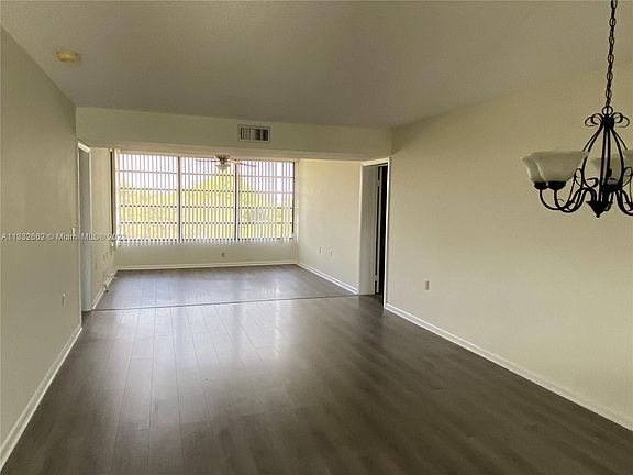 2nd image of 1717 Whitehall Dr APT 401