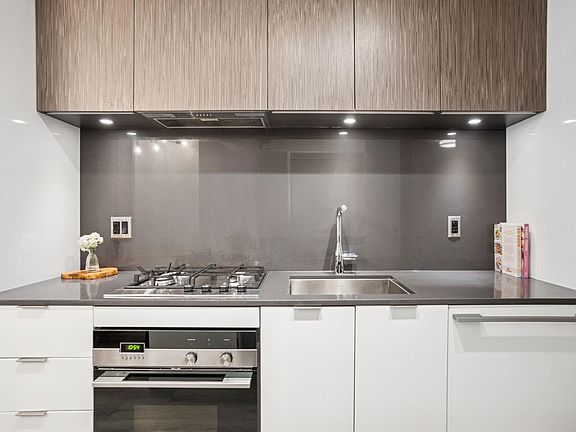 3rd image of 209 E 7th Ave #507