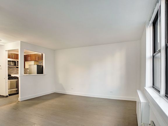4th image of 530 2nd Ave APT 5B