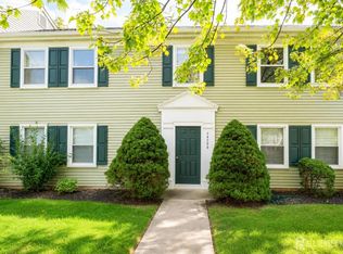 456 N Roxbury Ln, Monroe Township, NJ 08831
