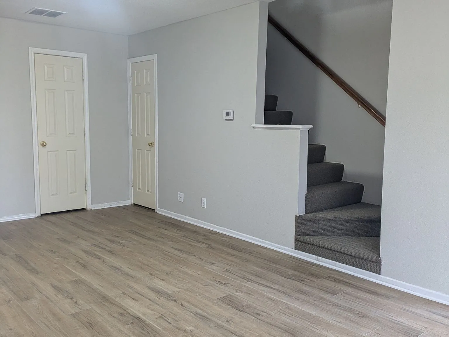 Littlefield Townhomes - $499 total to move into a 2-bedroom, 1.5-bath townhome. Limited-time offer. — Photo 4