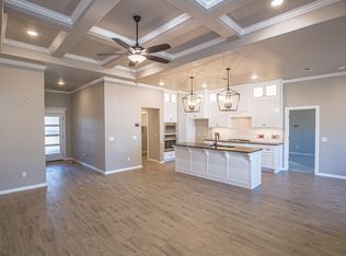 512 Switch Rd, Yukon, OK 73099