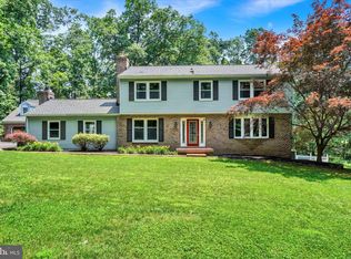 8975 Deer Ln, Stewartstown, PA 17363