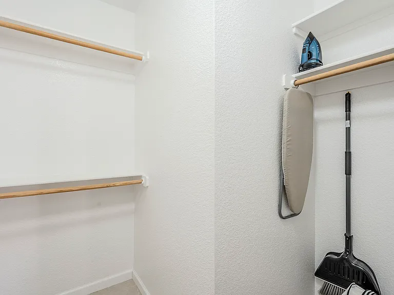 1564 N Paseo La Tinaja — Photo 16