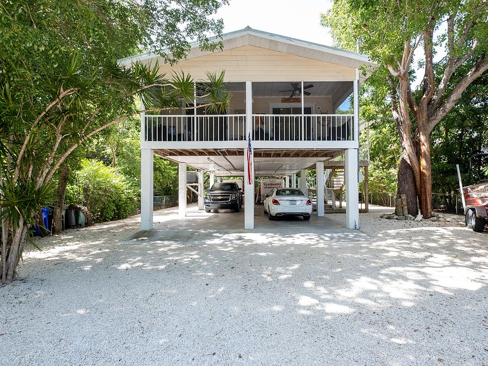 1st image of 146 Fontaine Dr