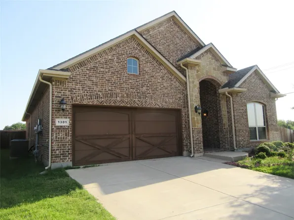 1301 Verona Ln, Lewisville, TX 75077