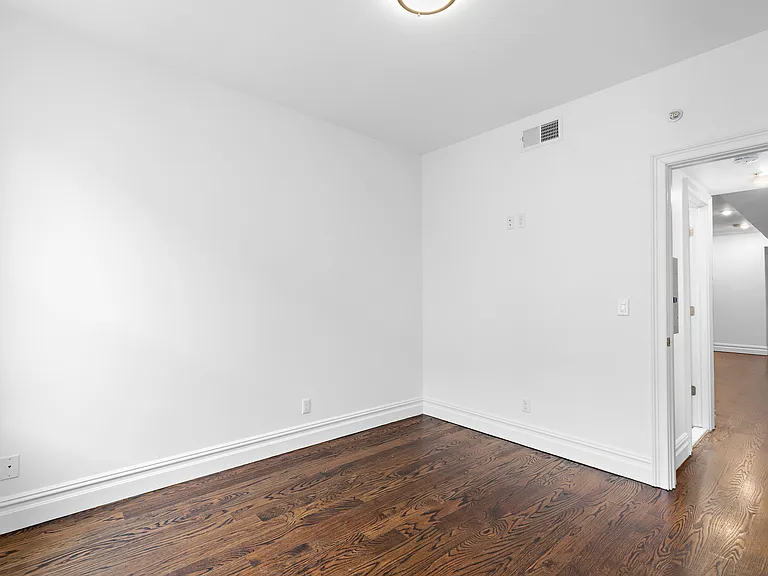 305 1st St #3L — Photo 17