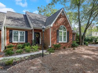 18 Vernon Glen Ct, Sandy Springs, GA 30338