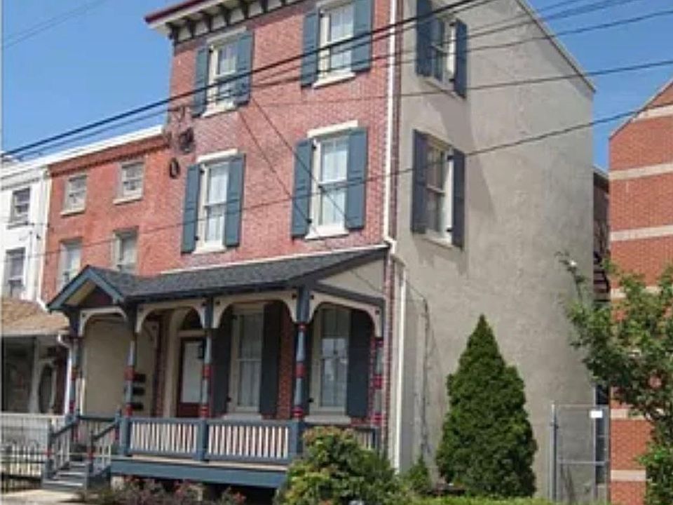 1st image of 711 N Washington St #2