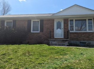 2444 Meadowbrook Rd NW, Roanoke, VA 24017