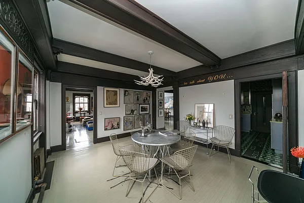 Sold by Compass | media 25