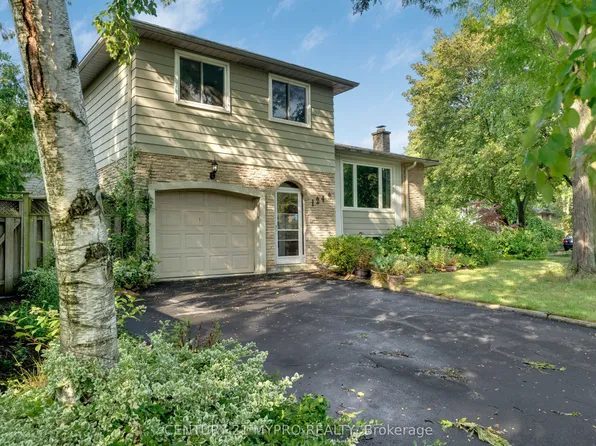 1242 Richards Cres, Oakville, ON L6H 1R3