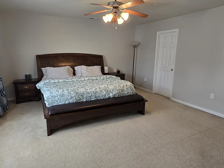 4804 Coachmans Landing Ct — Photo 42