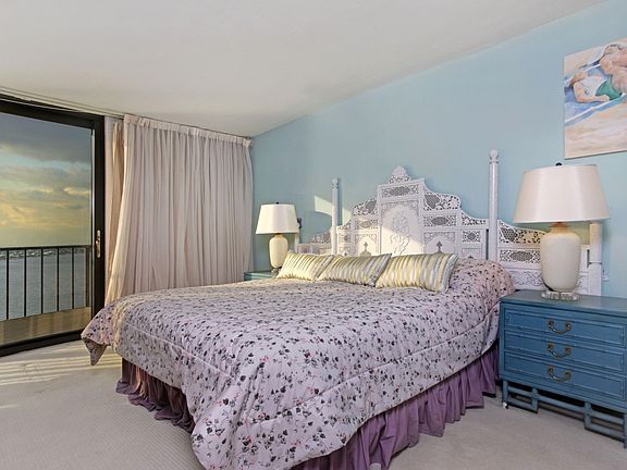 4th image of 1200 S Flagler Dr APT 1102