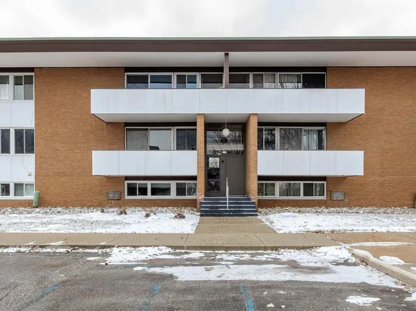 2119 Bayliss St APT 31, Midland, MI 48640