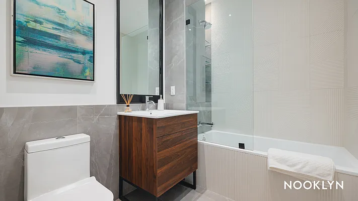 Rented by Nooklyn NYC LLC | media 100