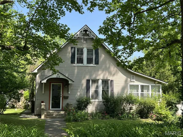 209 E Eldon St, Saint James, MO 65559