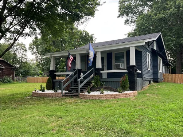 3745 N Indiana Ave, Kansas City, MO 64117