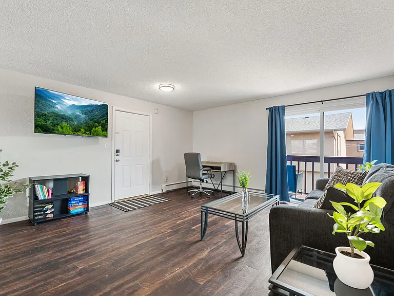 4310 Loomis Ave #4 — Photo 6
