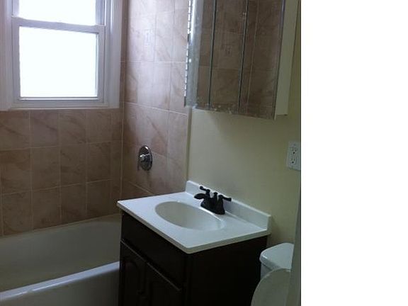 3rd image of 150 Columbia Ave