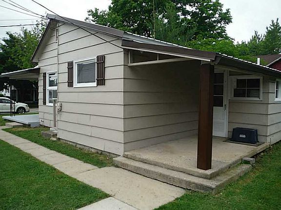 3rd image of 305 W Jackson St
