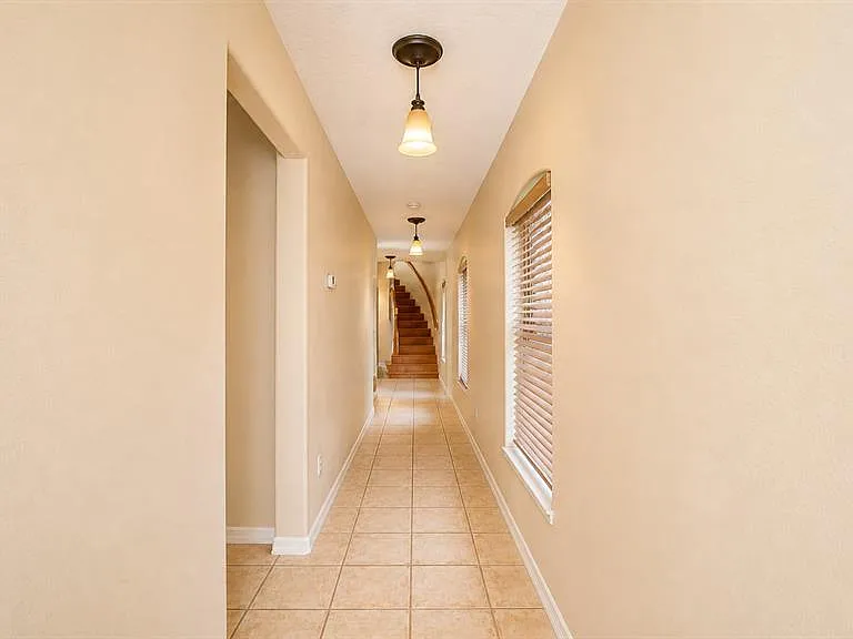 357 Fairway Pointe Cir — Photo 16