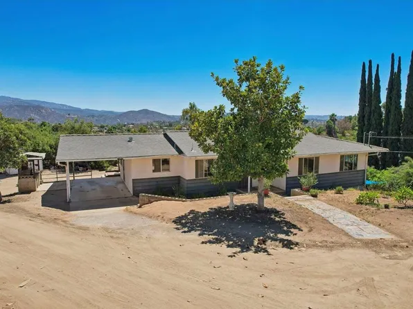3158 Mary Ln, Escondido, CA 92025