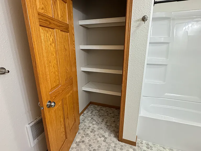 117 W Main St — Photo 27