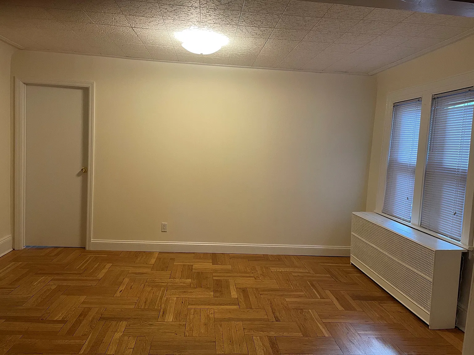 3 bed, 1170 sqft, $3,500 — Photo 4