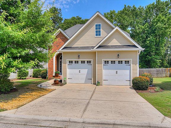 2nd image of 3613 Mossland Drive