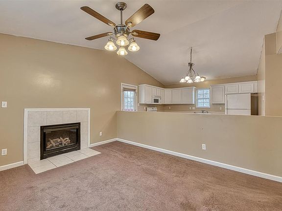 4th image of 4026 Larigo Dr