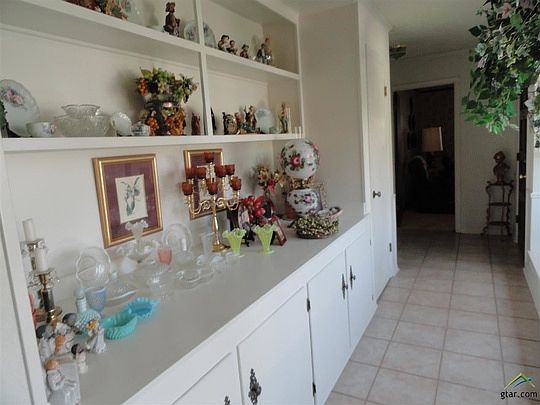 4th image of 1103 Brookhollow Dr