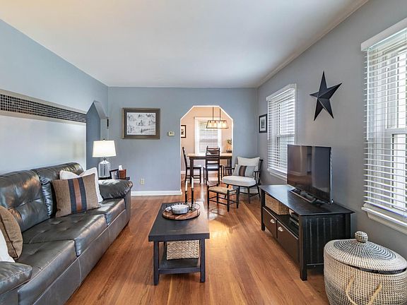 5th image of 1314 Burney Ln