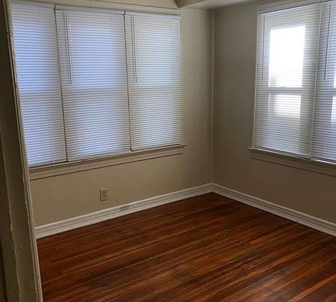 5th image of 4833 N College Ave