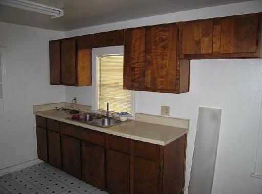 3rd image of 3016 Kilgore St