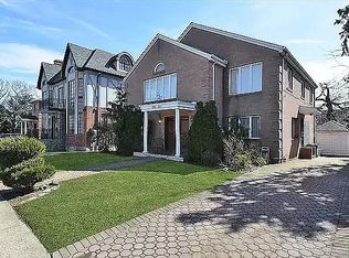 138-34 78th Dr, Flushing, NY 11367