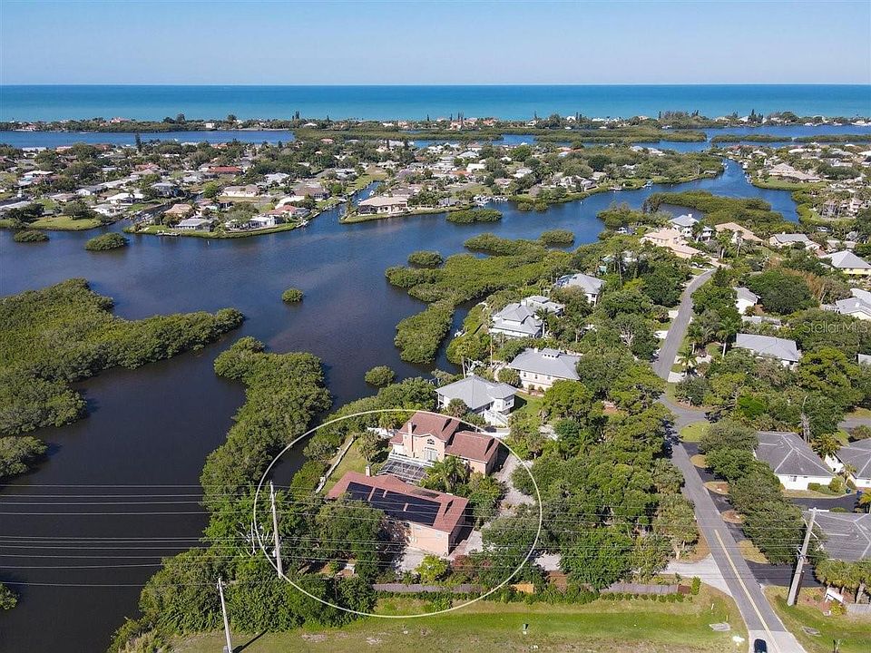 1st image of 3 Shoreland Dr